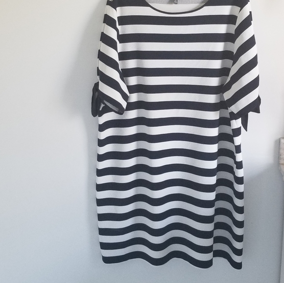 The Limited Dresses & Skirts - The Limited navy white stripe dress tie sleeves plus size 2X